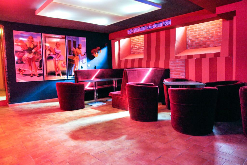 Komoda Club Residence Kaliszki Екстериор снимка