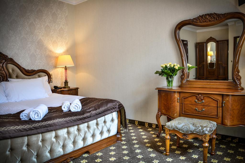 Komoda Club Residence Kaliszki Стая снимка