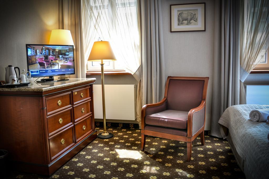 Komoda Club Residence Kaliszki Стая снимка