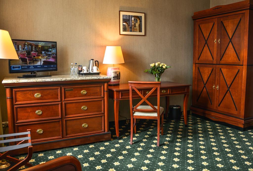 Komoda Club Residence Kaliszki Стая снимка